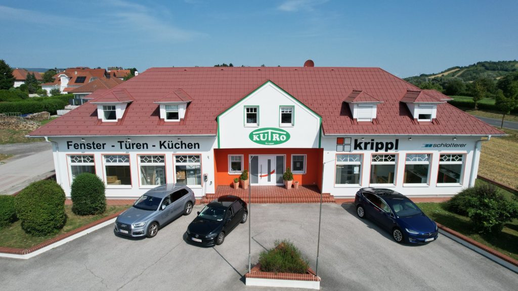 Schauraum der ROKU Tischlerei GmbH und Fenster Kutro GmbH in Rohrbach“